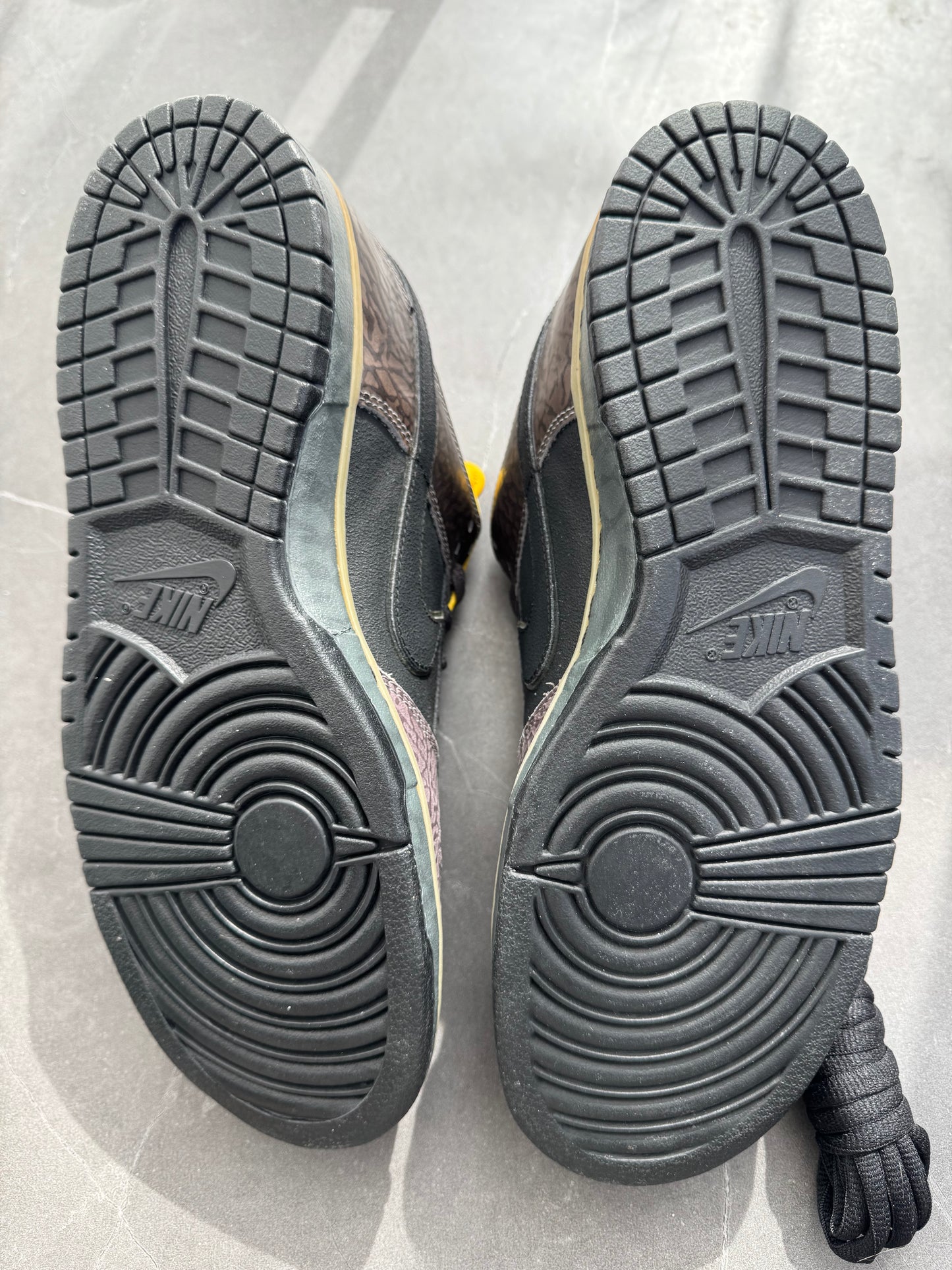 Dunk Low Premium SB Yellow Curb 2010 US12