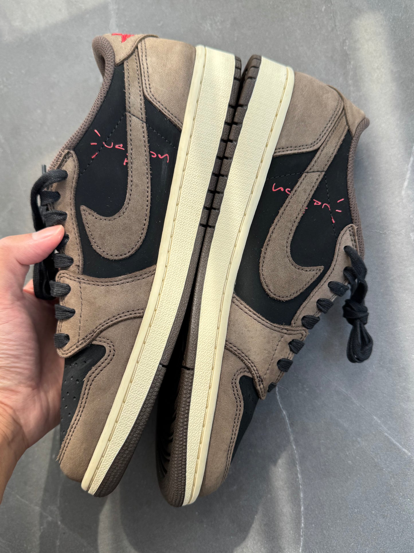 Air Jordan 1 Low Travis Scott Mocha US9.5