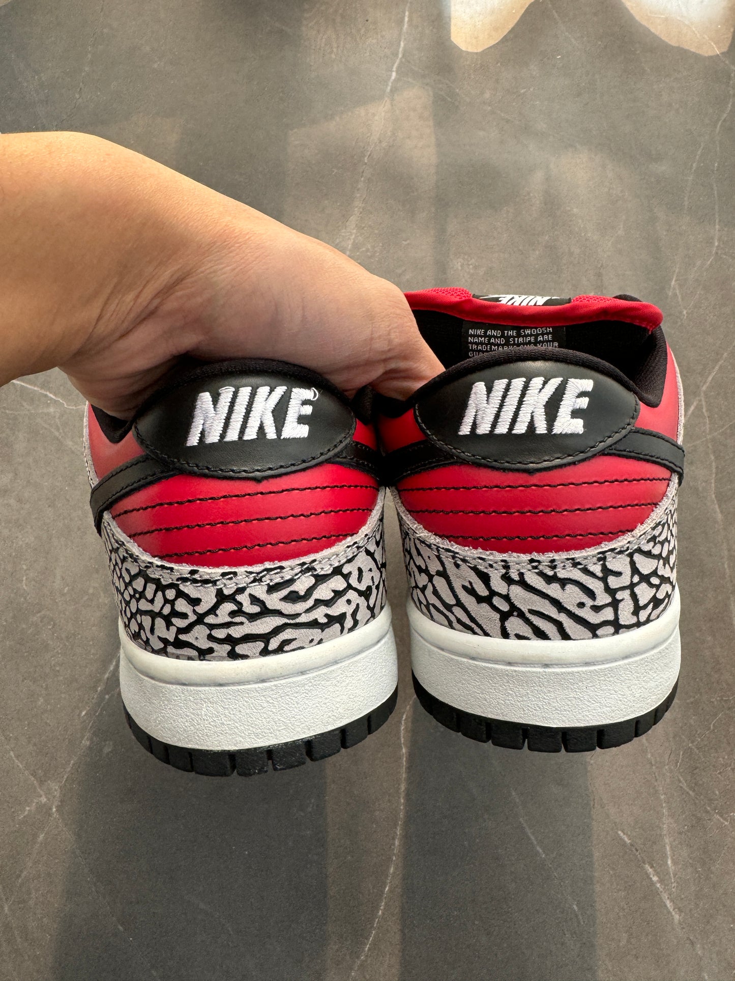 Dunk Low Premium SB Supreme Red Cement US9