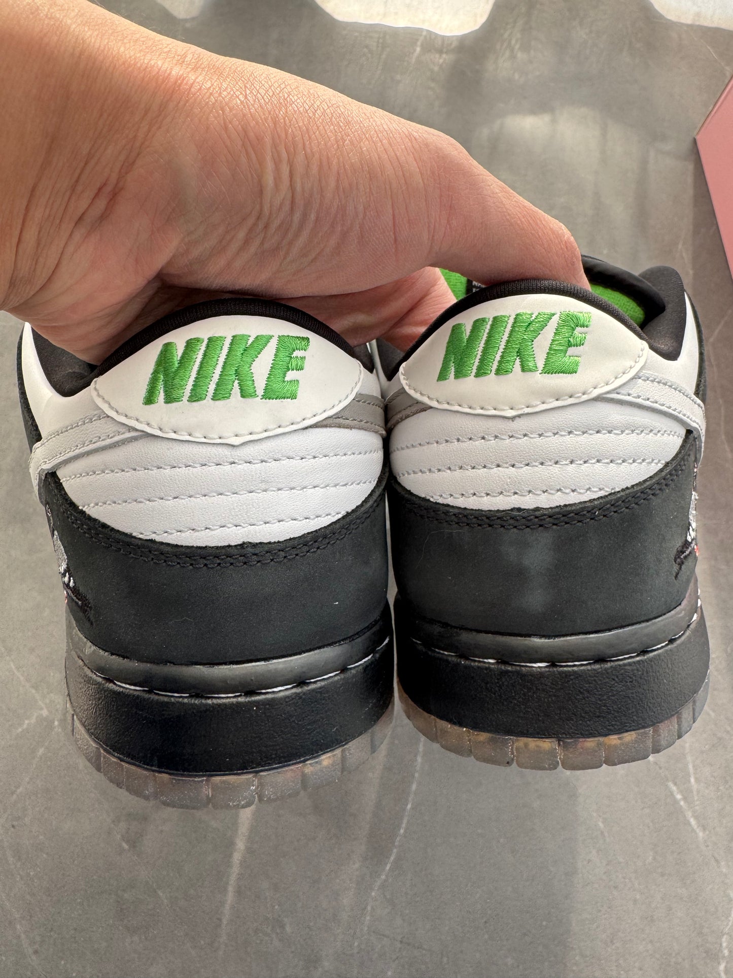 Dunk Low Pro SB Panda Pigeon US10.5