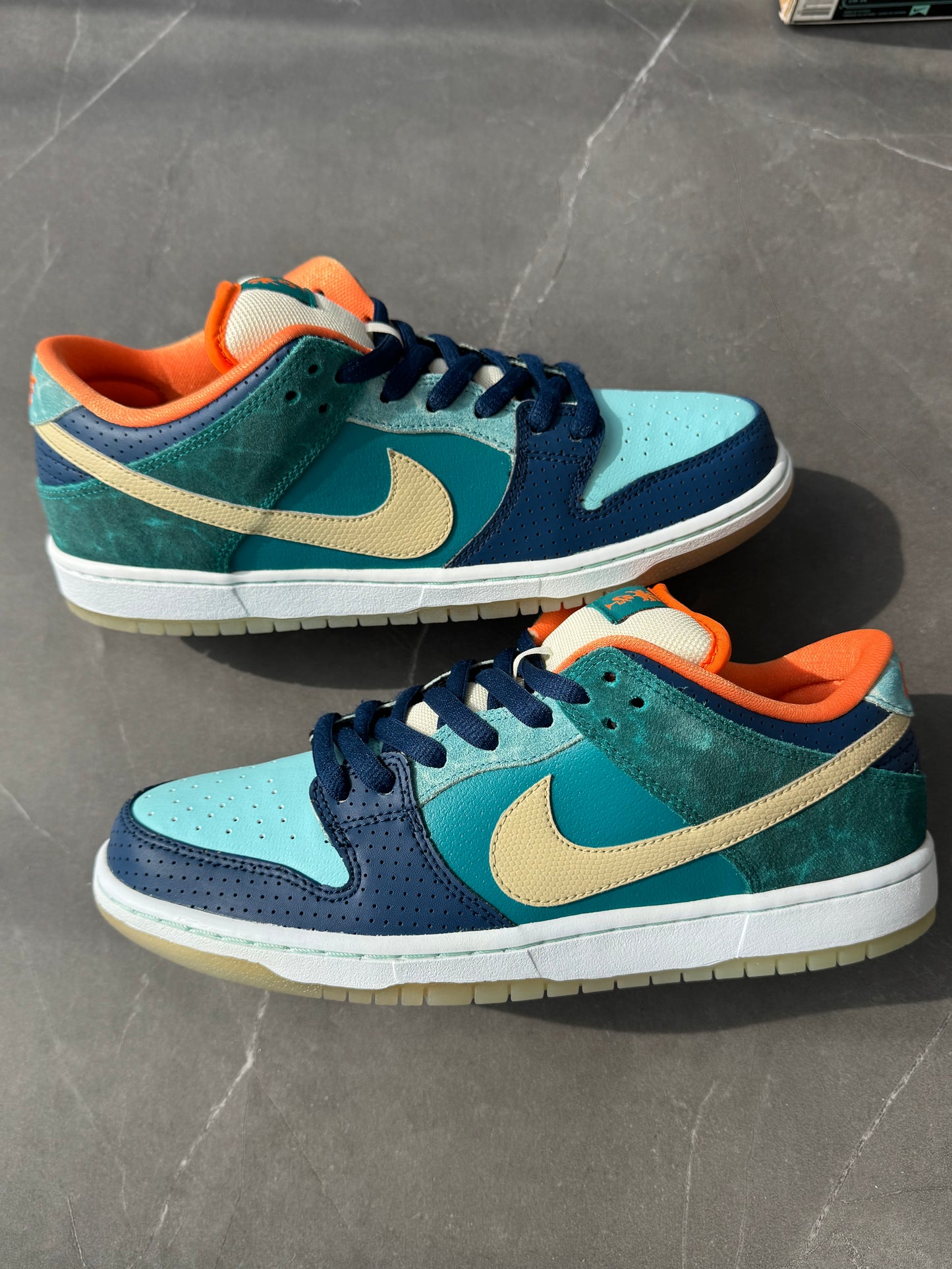 Dunk Low Premium SB Mia Stake Shop 2013 US10