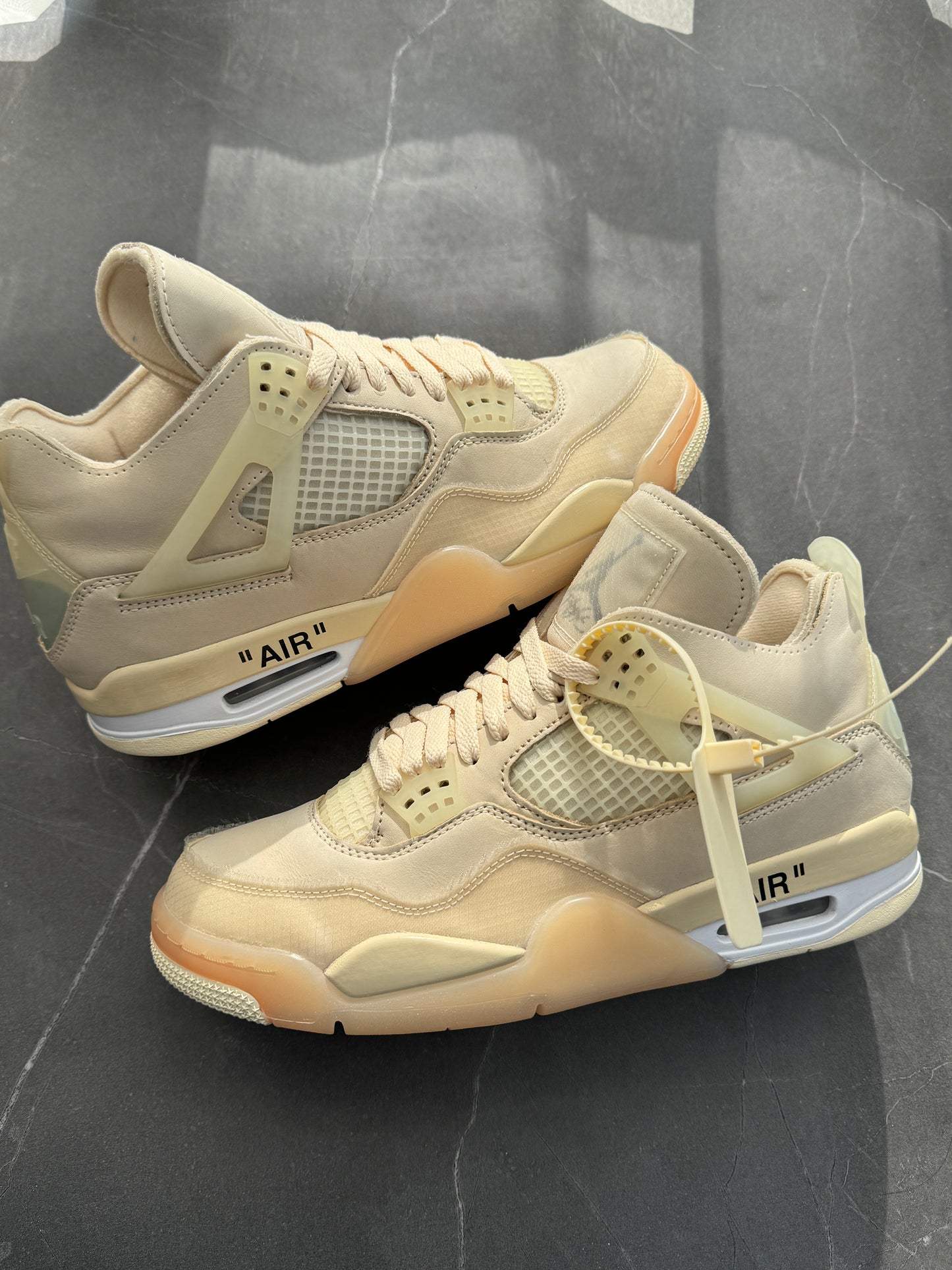 Air Jordan 4 Off-White Sail US9M