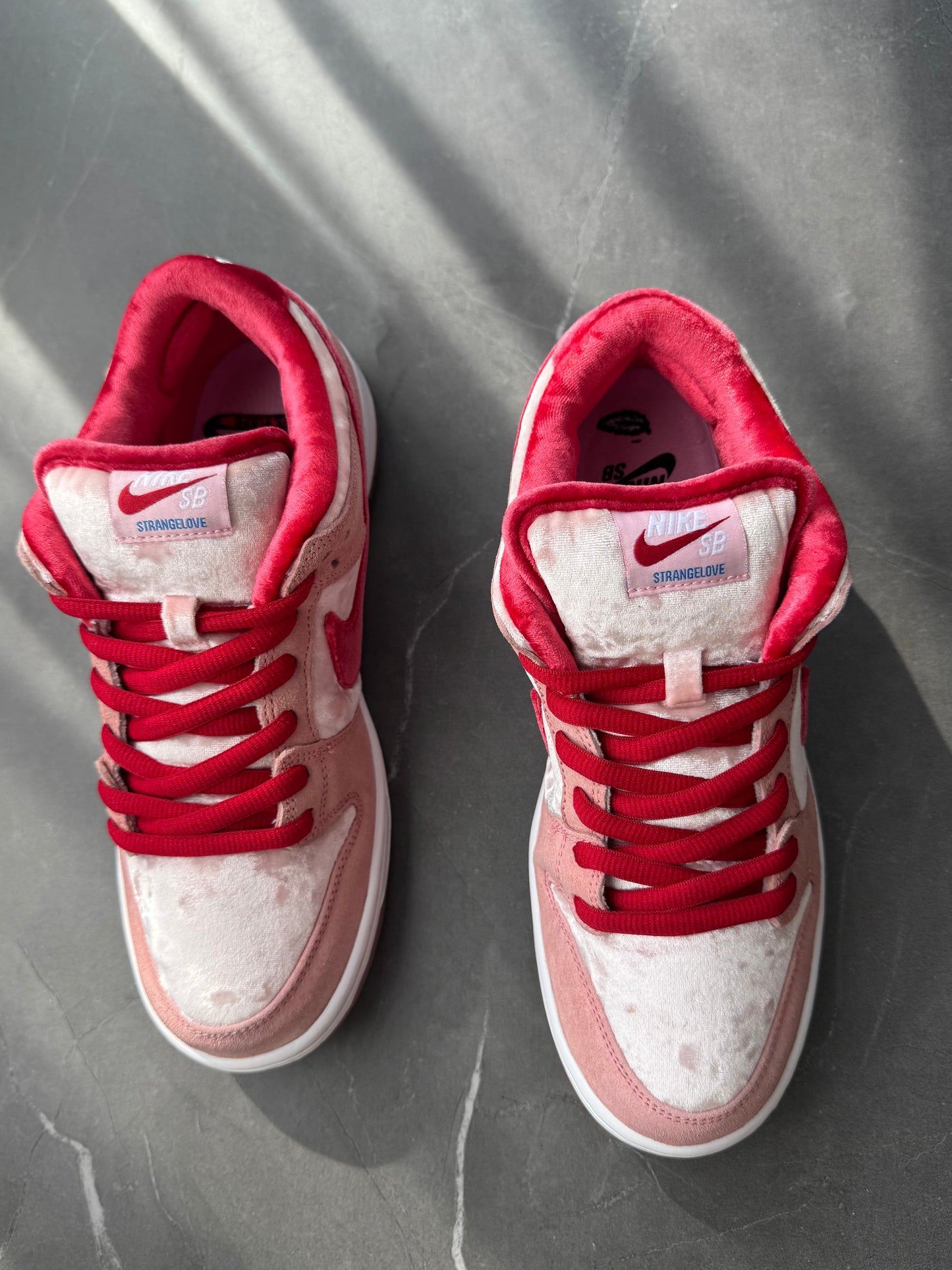 Dunk Low Pro SB Strange Love US8.5