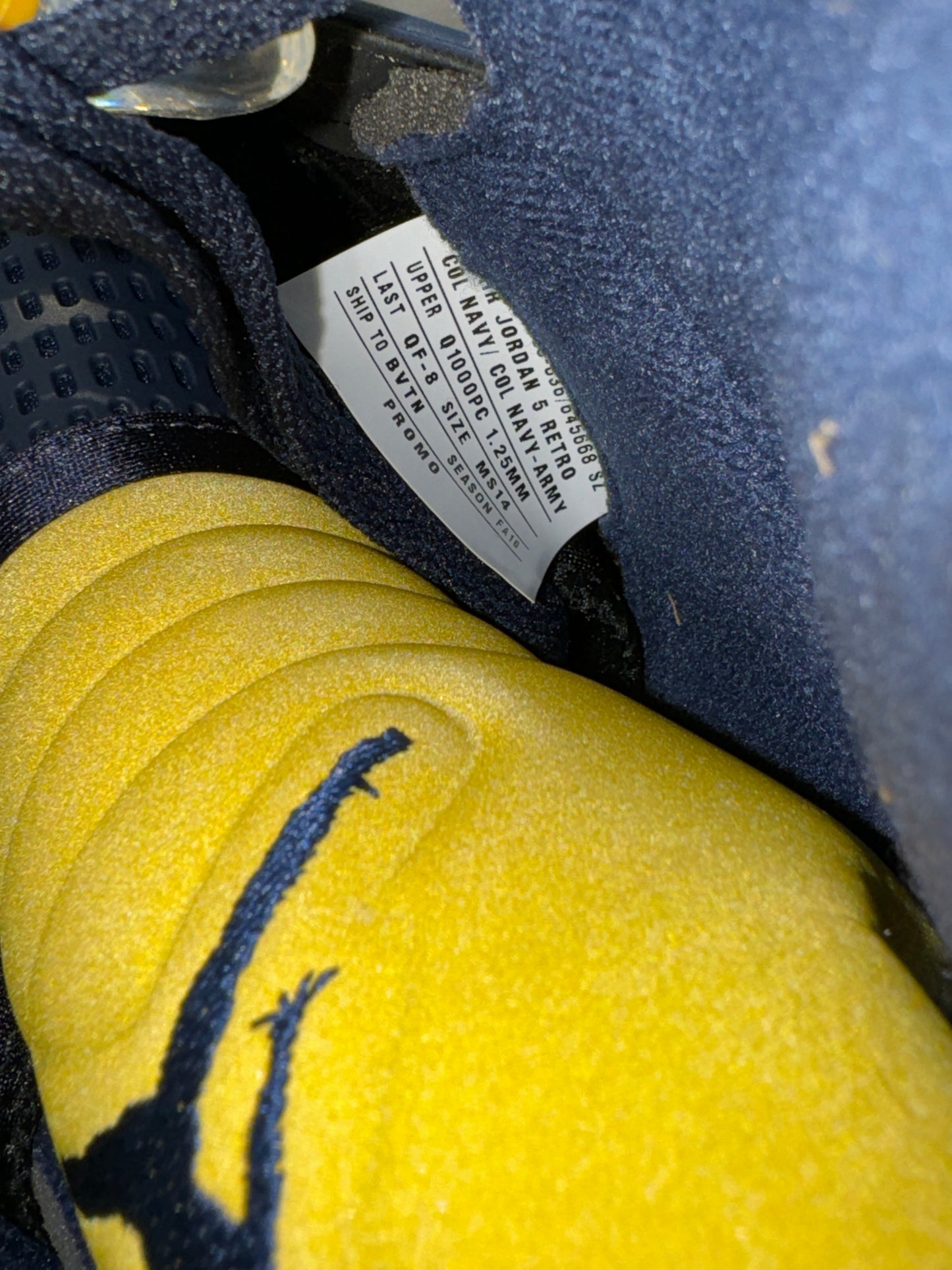 Air Jordan 5 High Michigan PE