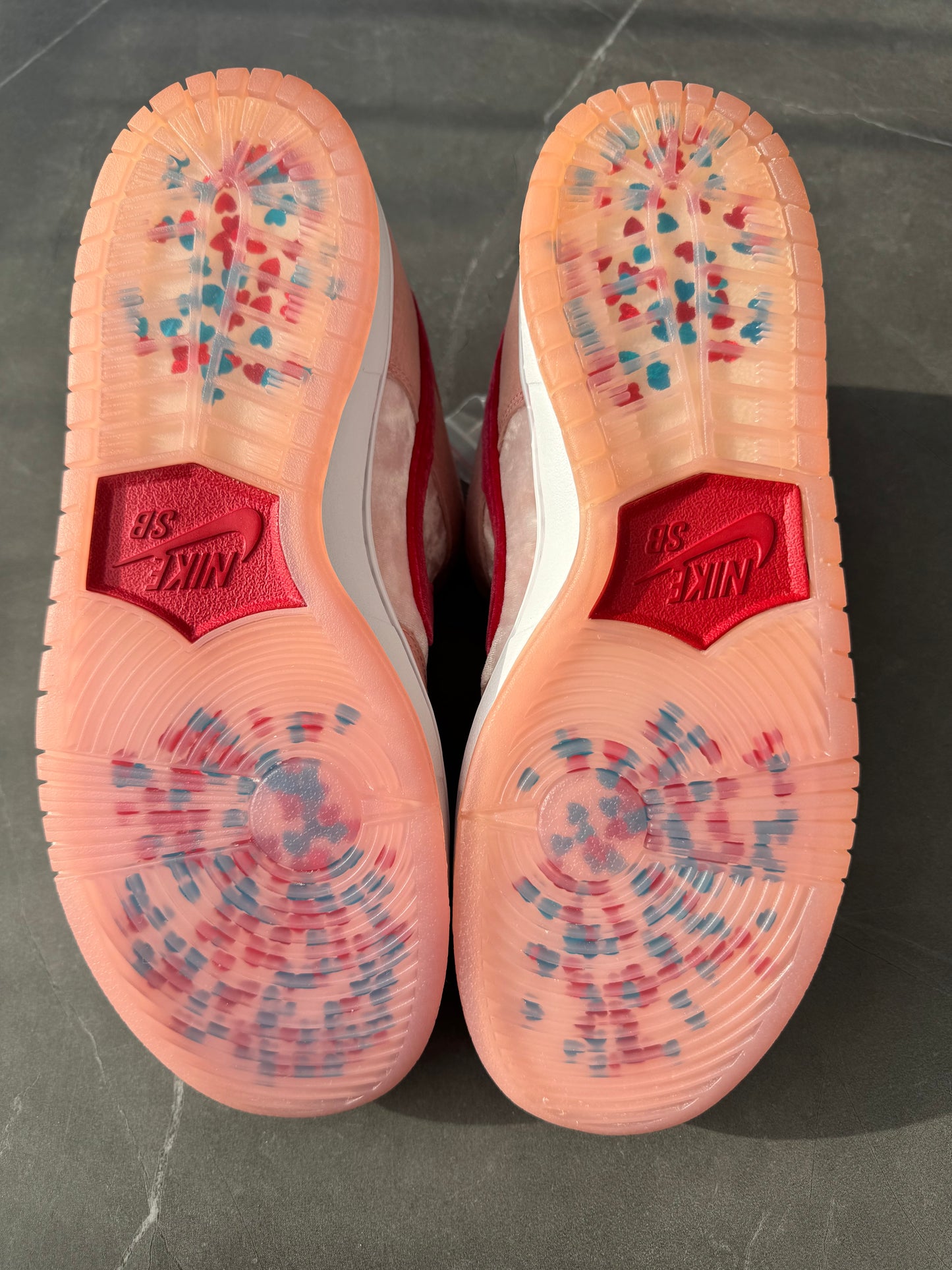 Dunk Low Pro SB Strange Love US8.5