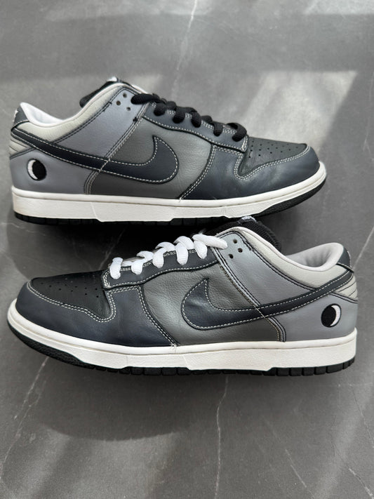 Dunk Low Pro SB Lunar Eclipse East 2006