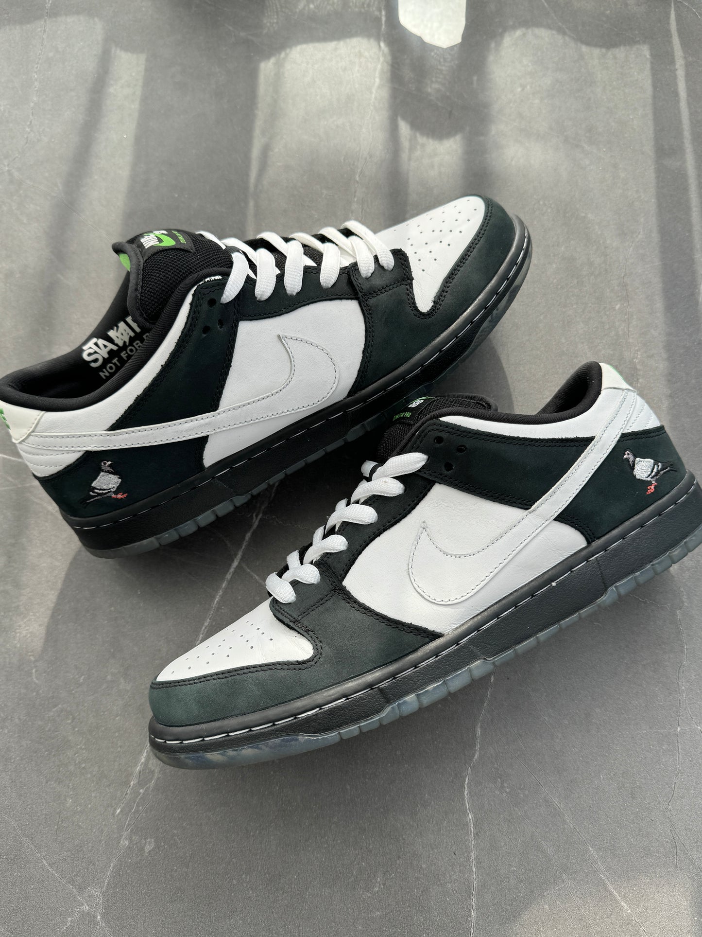 Dunk Low Pro SB Panda Pigeon US11