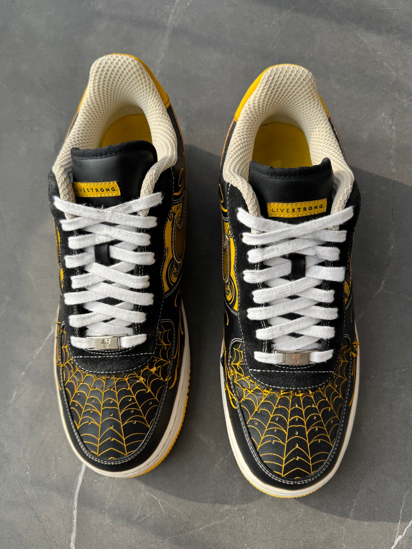 Air Force 1 Low Supreme I/O "Livestrong" Mr.Cartoon 2009