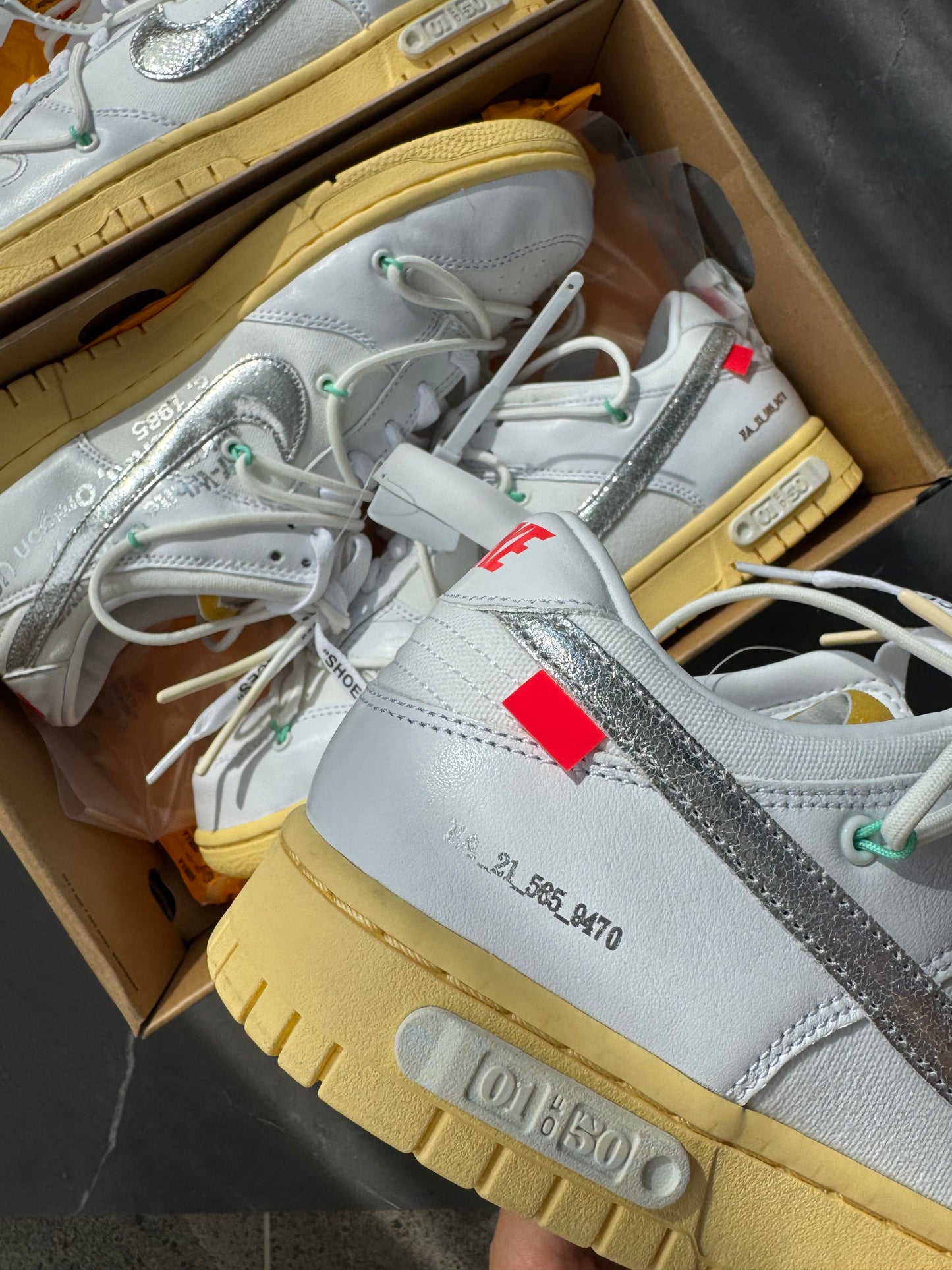 Dunk Low Off-White Lot1