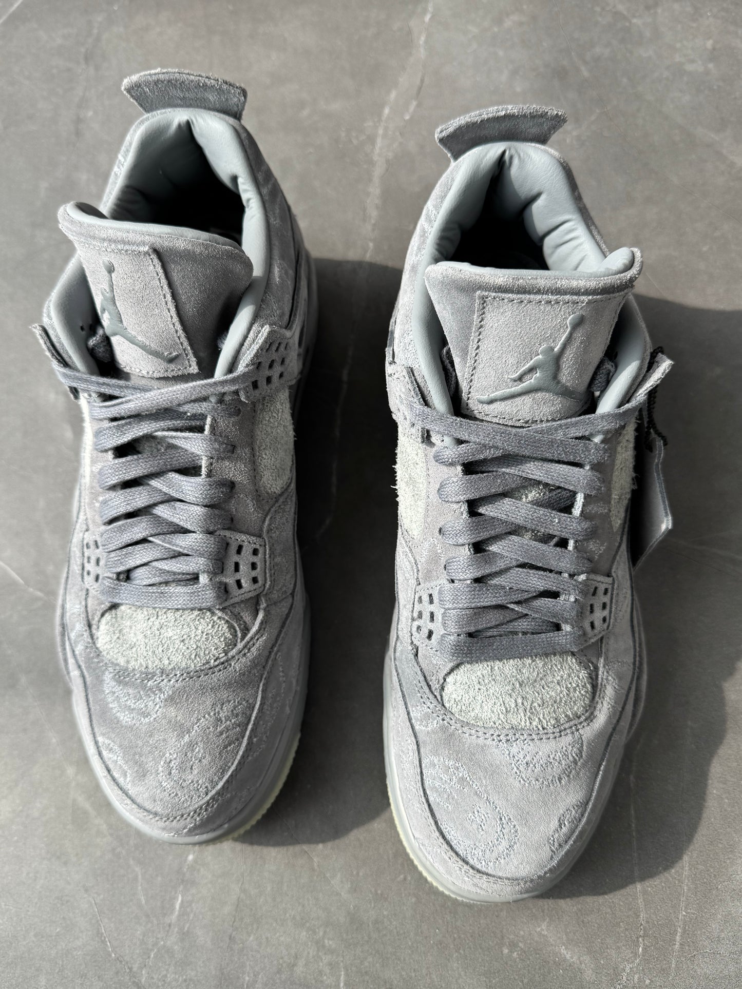 Air Jordan 4 Kaws Grey US9.5 2️⃣