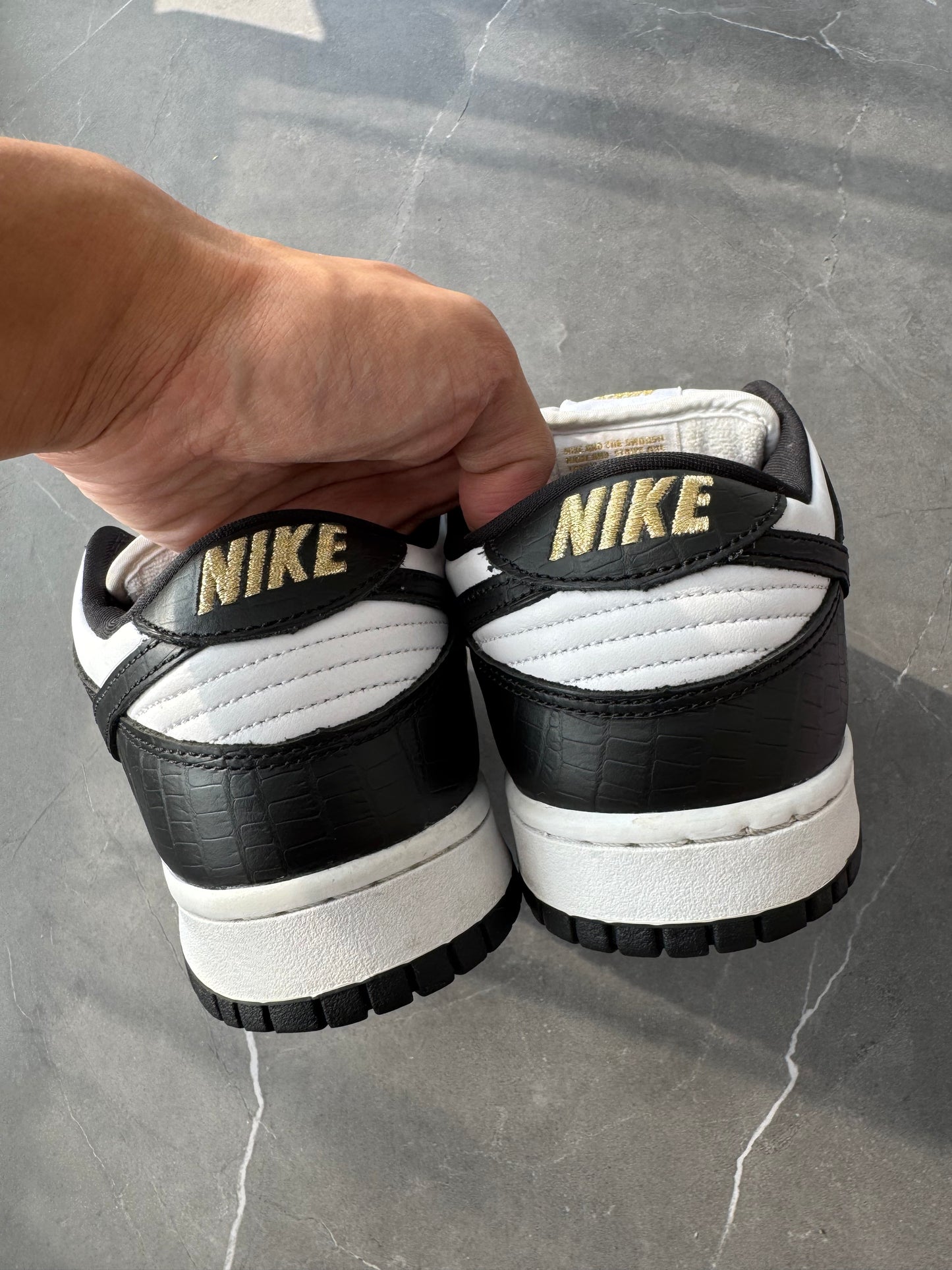 Dunk Low Pro SB Supreme Black Stars US9