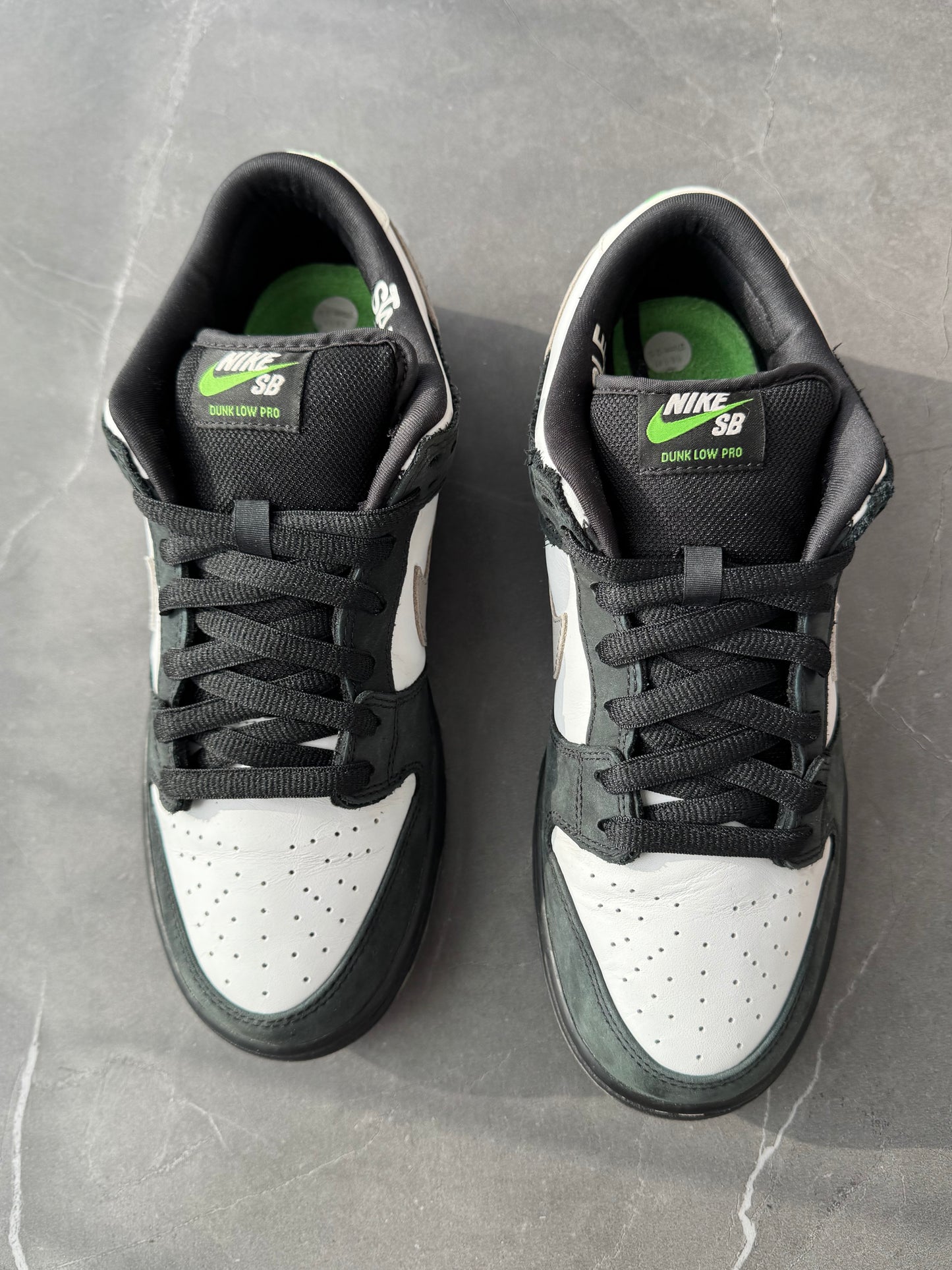 Dunk Low Pro SB Panda Pigeon US9