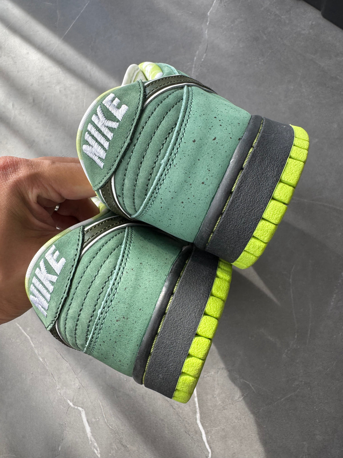 Dunk Low Pro SB Green Lobster Special Box US9