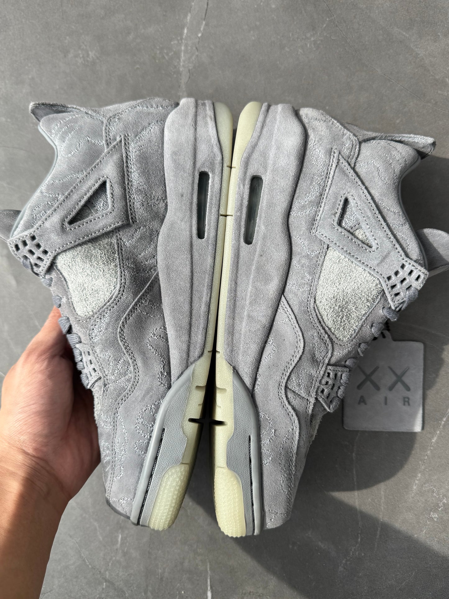 Air Jordan 4 Kaws Grey US9.5 2️⃣