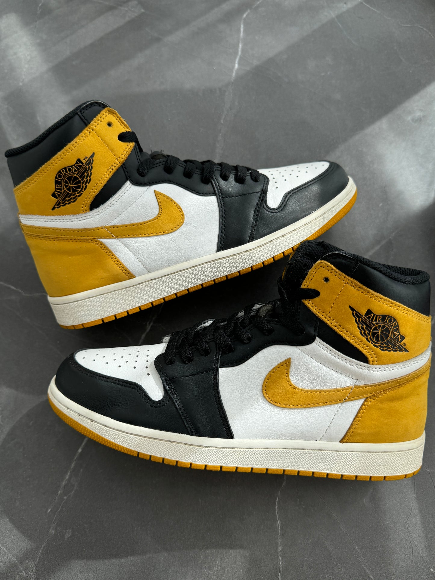 Air Jordan 1 High Yellow Ochre