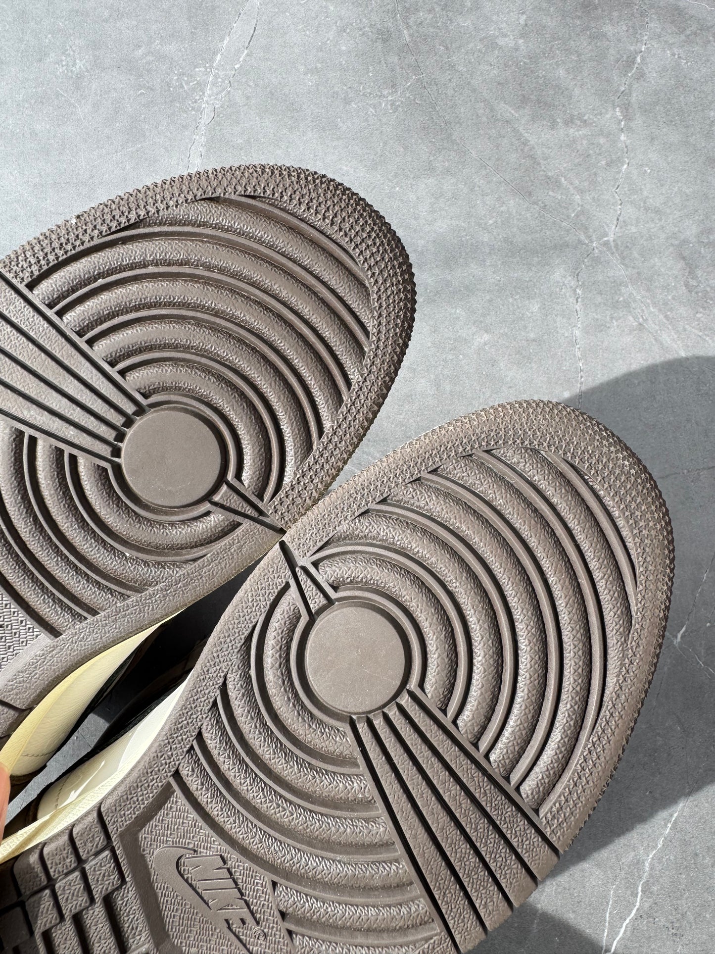 Air Jordan 1 High Travis Scott Mocha US9.5