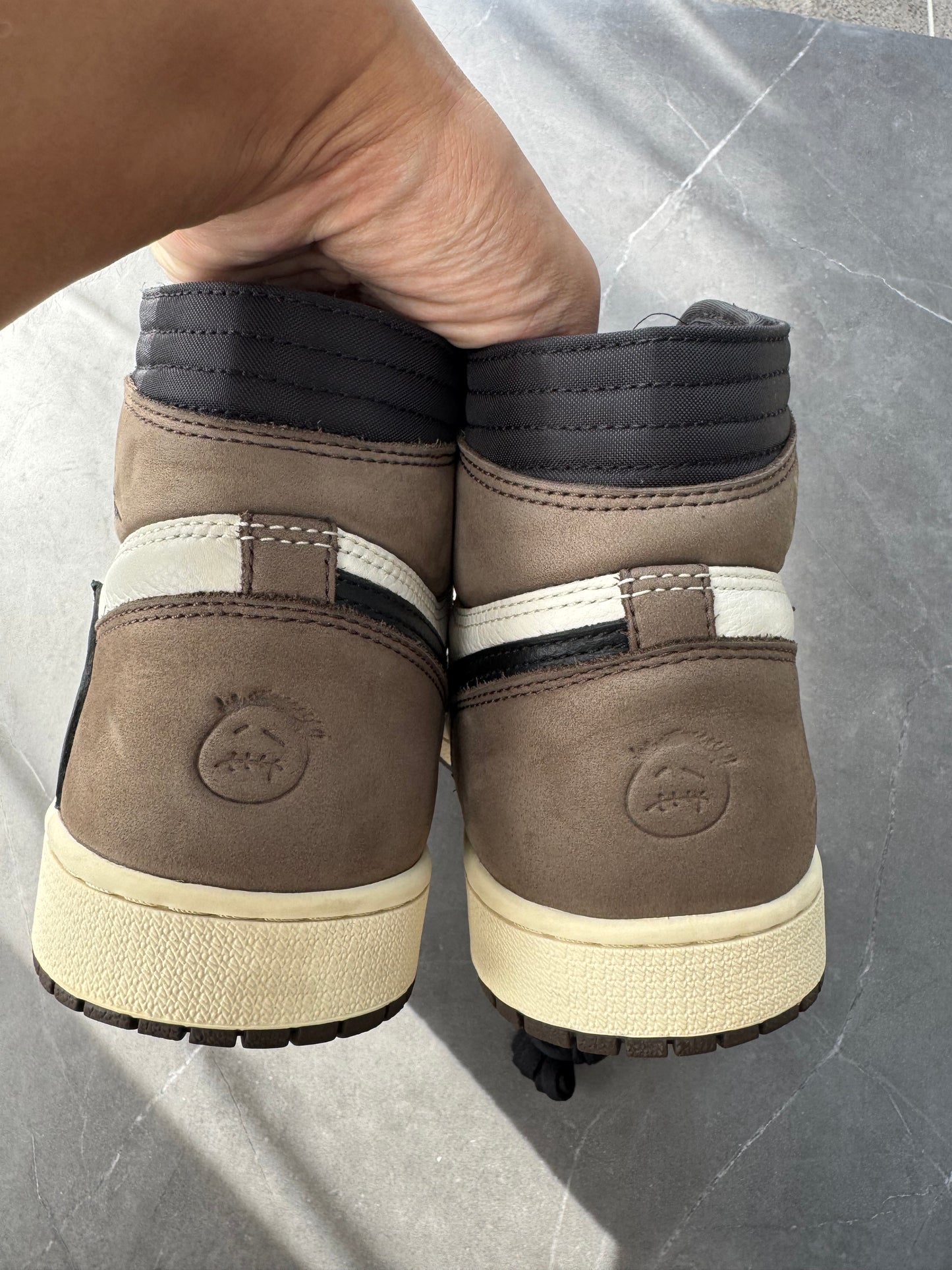 Air Jordan 1 High Travis Scott Mocha US9