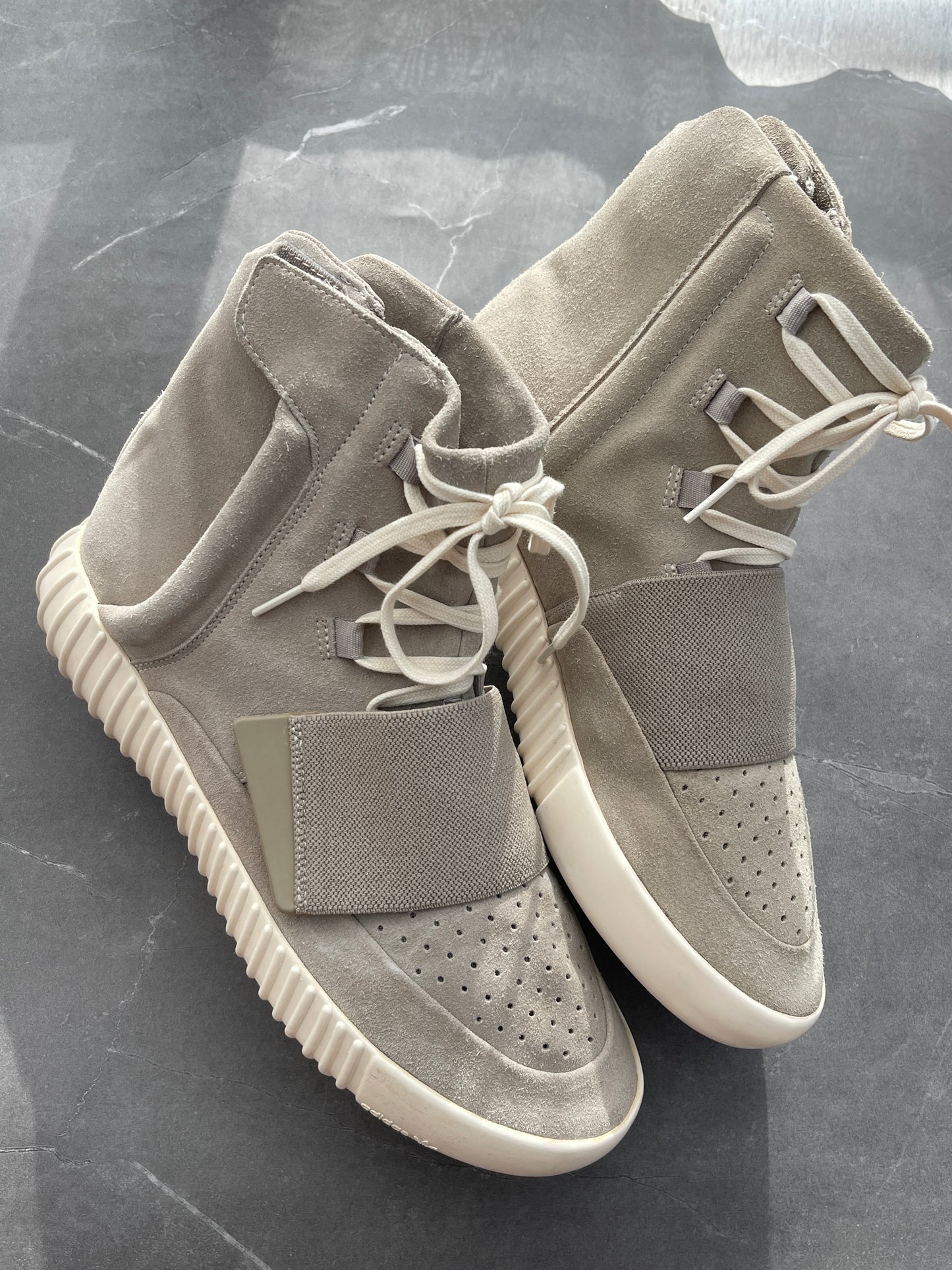 Adidas Yeezy Boost 750 OG Light Brown