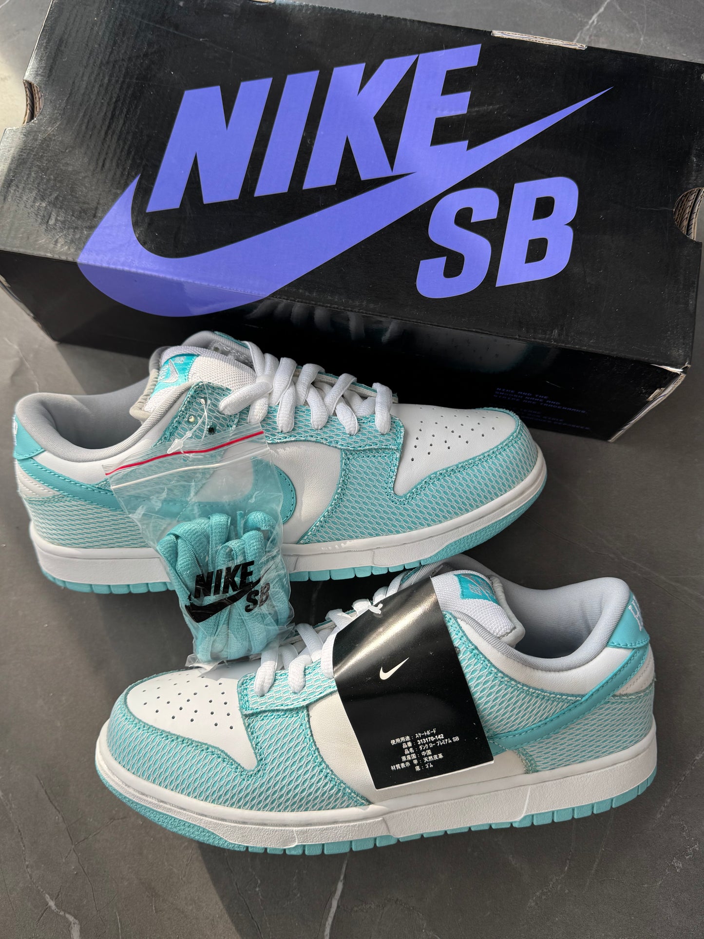 Dunk Low Premium SB High Hair 2006