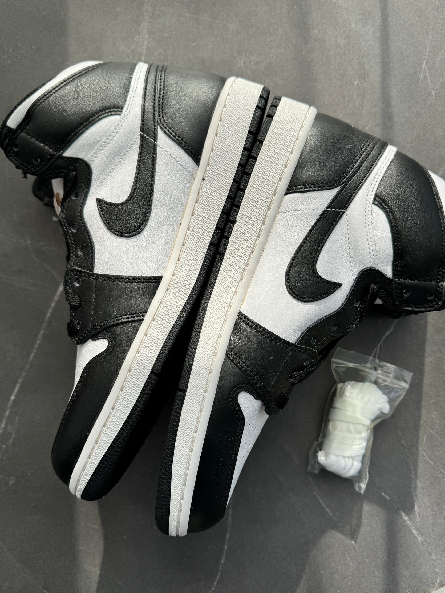 Air Jordan 1 High Black White 2014