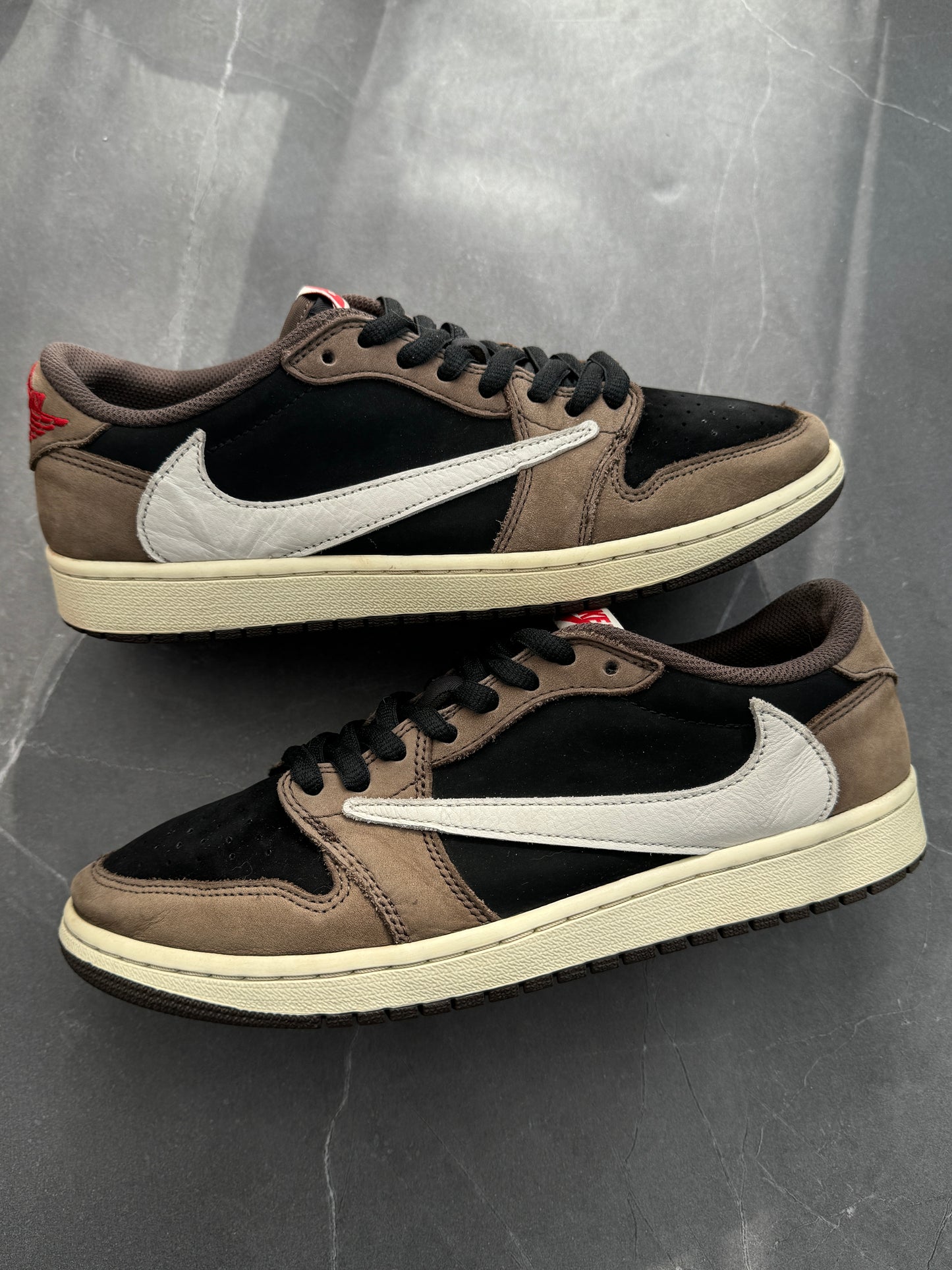 Air Jordan 1 Low Travis Scott Mocha US9.5