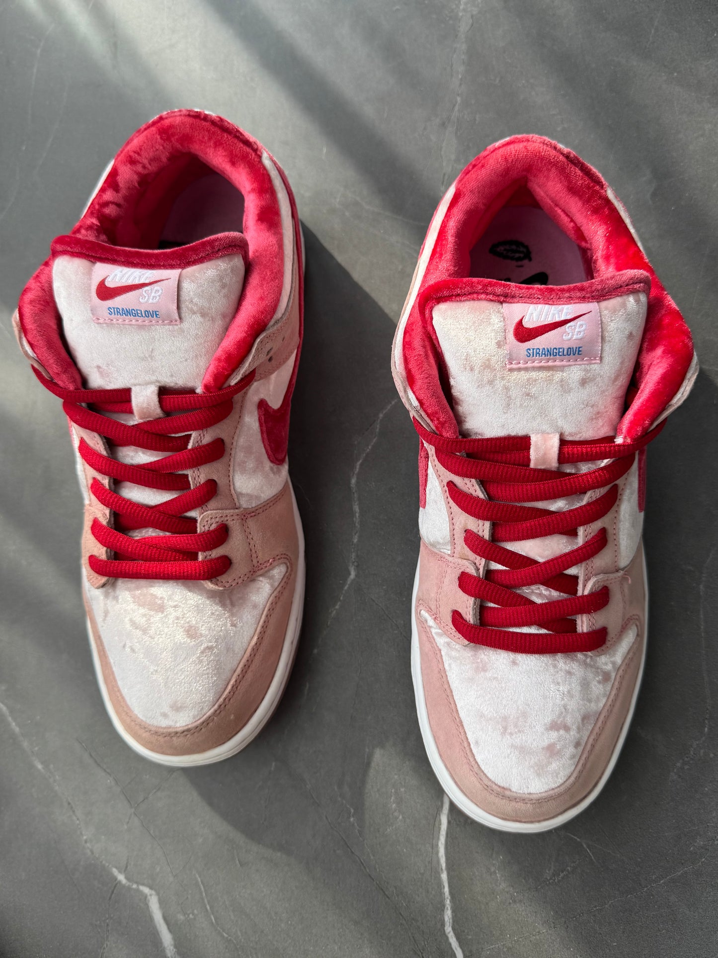 Dunk Low Pro SB Strange Love US11