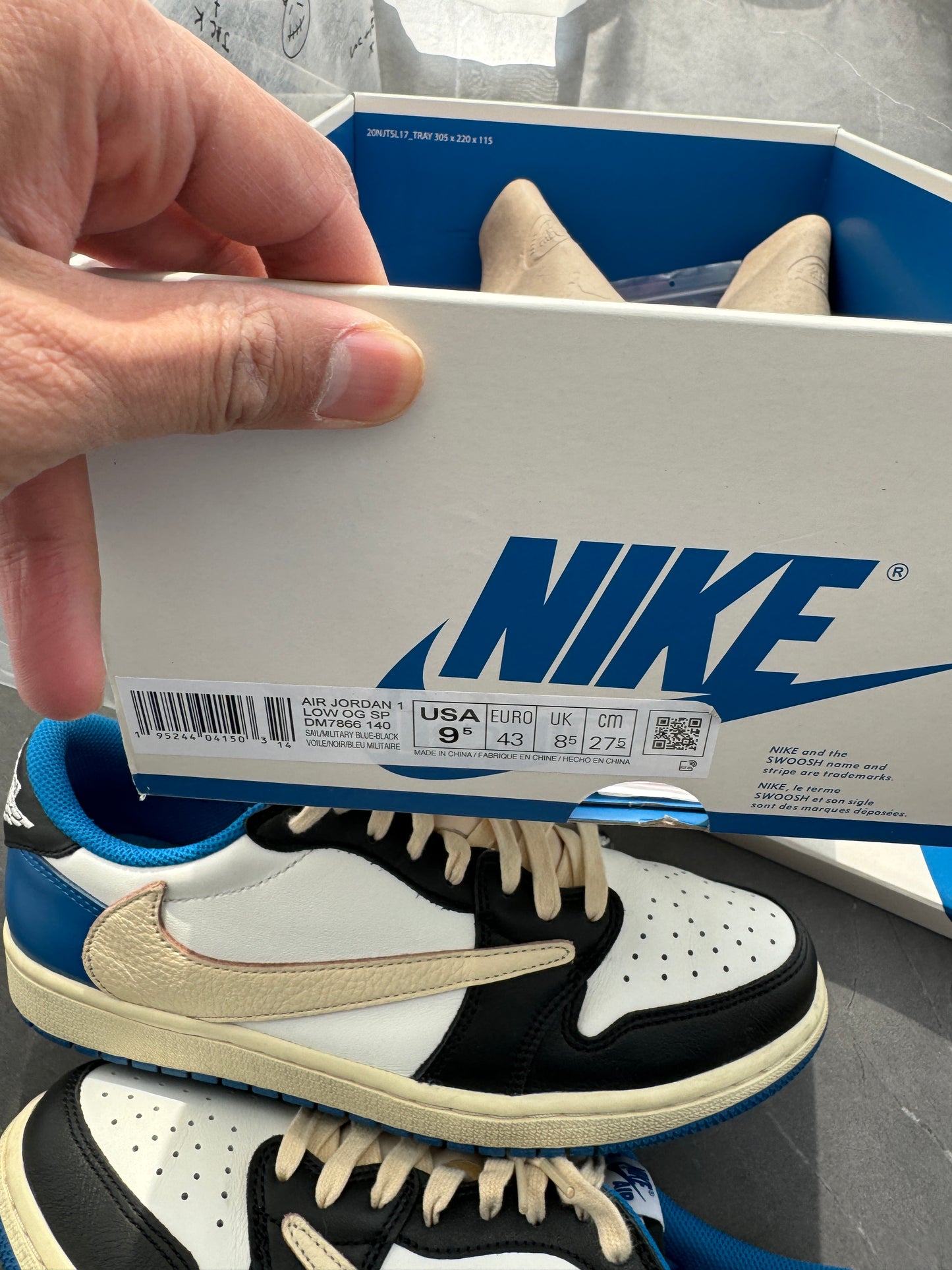 Air Jordan 1 Low Travis Scott Fragment Design  US9.5