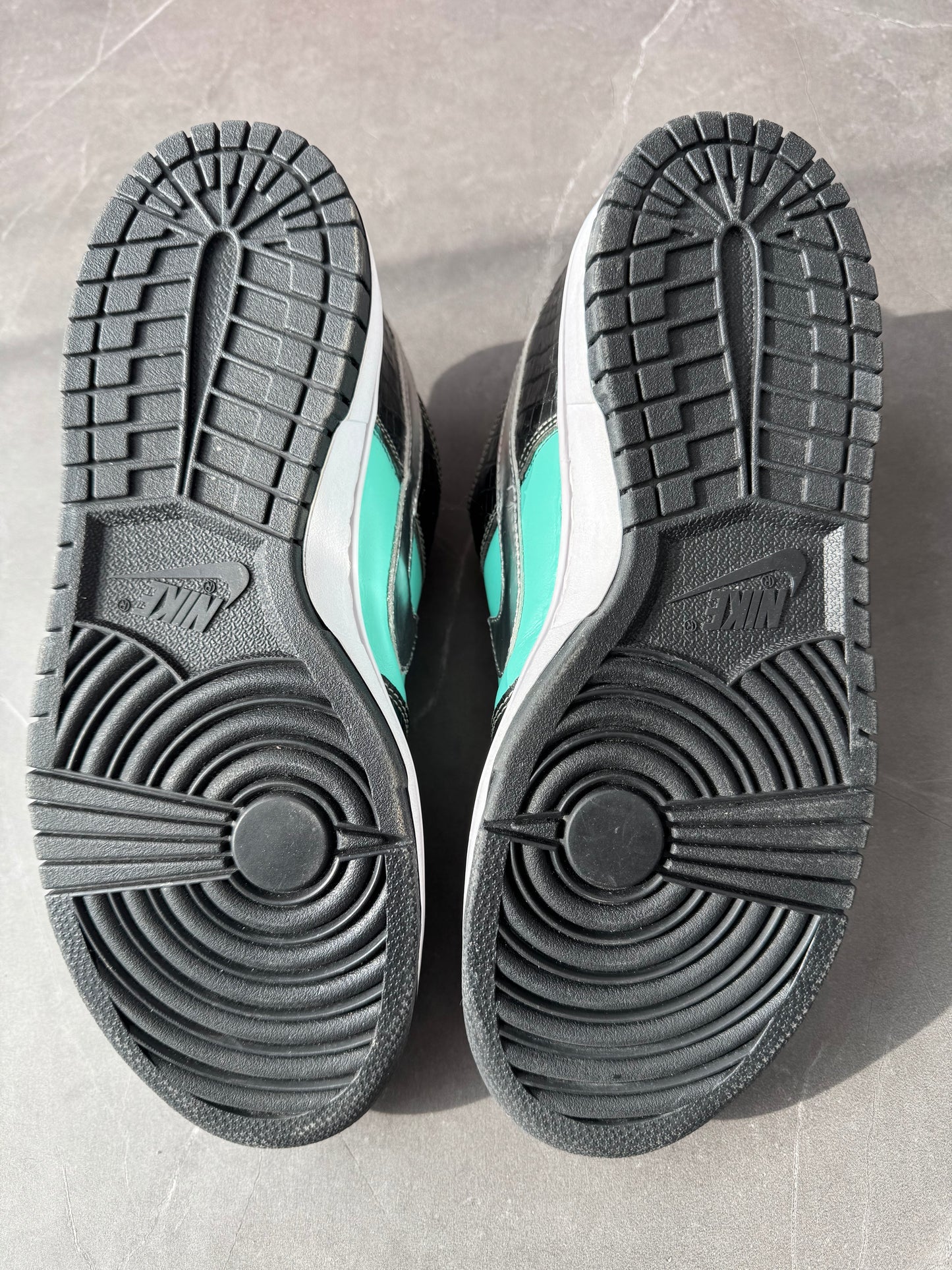 Dunk Low Pro SB Diamond Tiffany US10