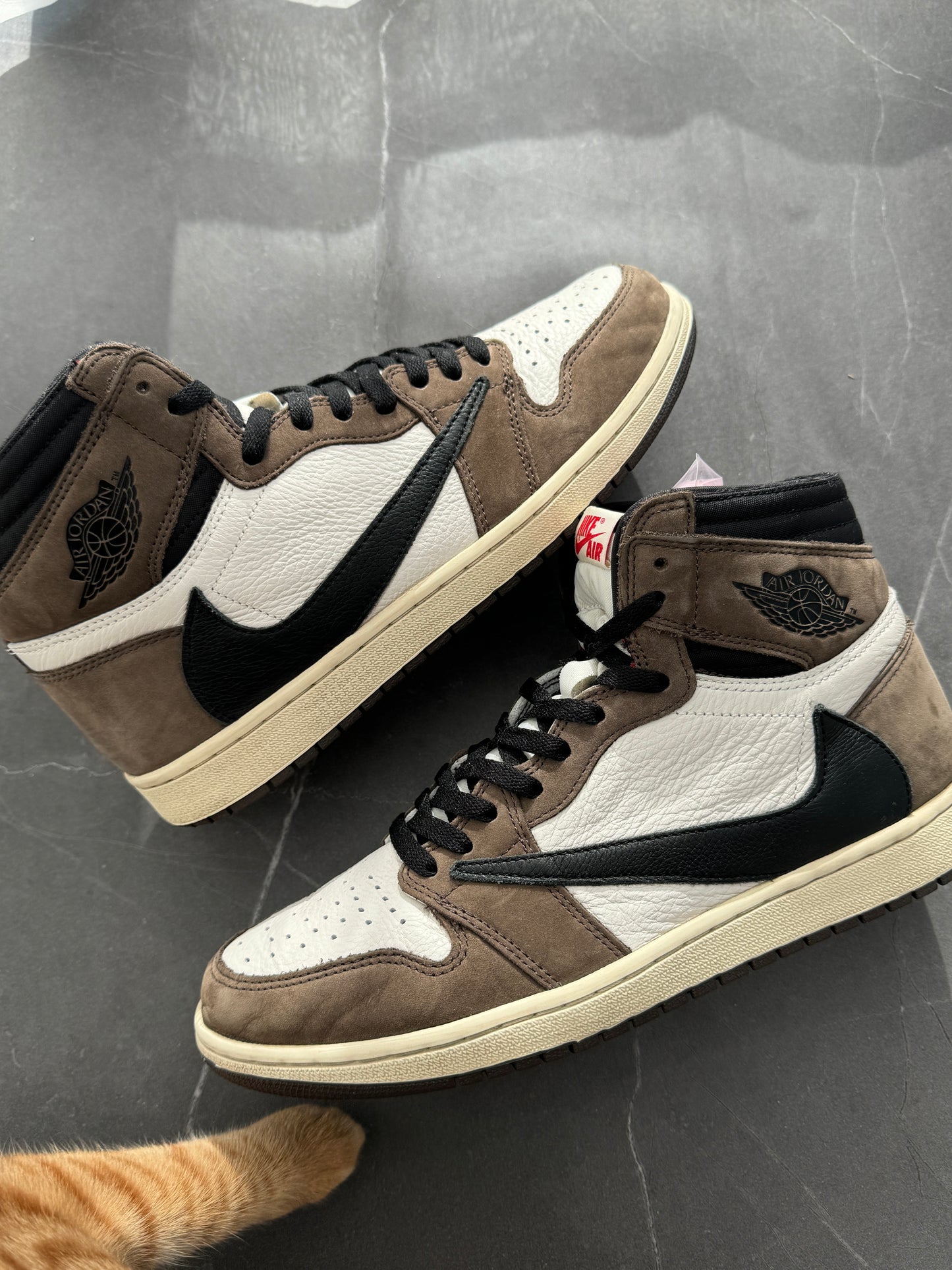 Air Jordan 1 High Travis Scott Mocha US10.5