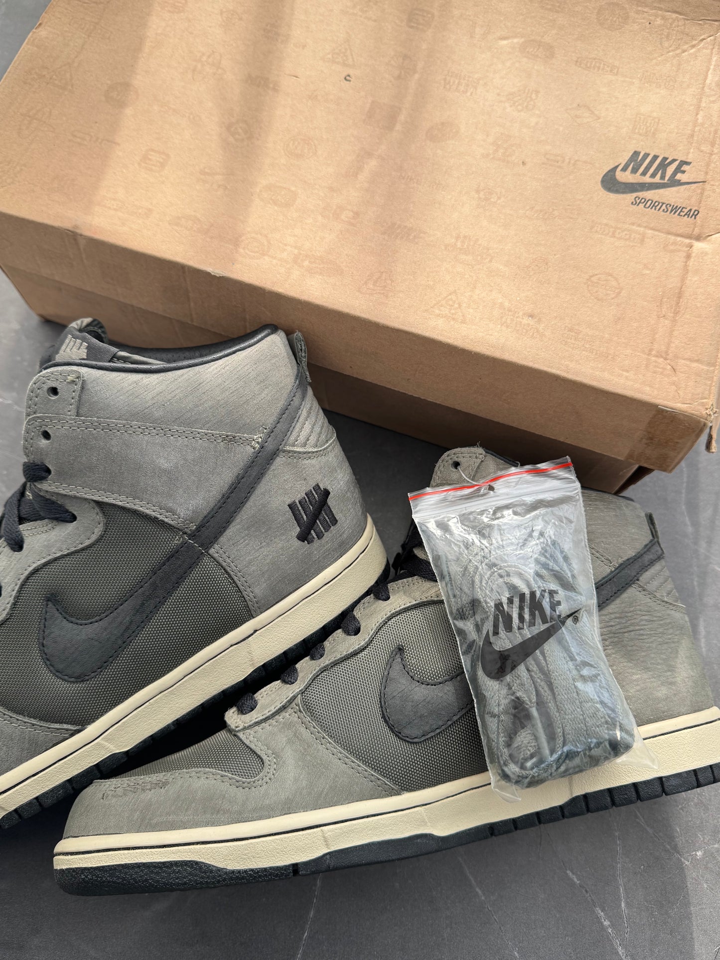 Dunk High Premium Undefeated Bring Back Pack Ballistic Green 2013