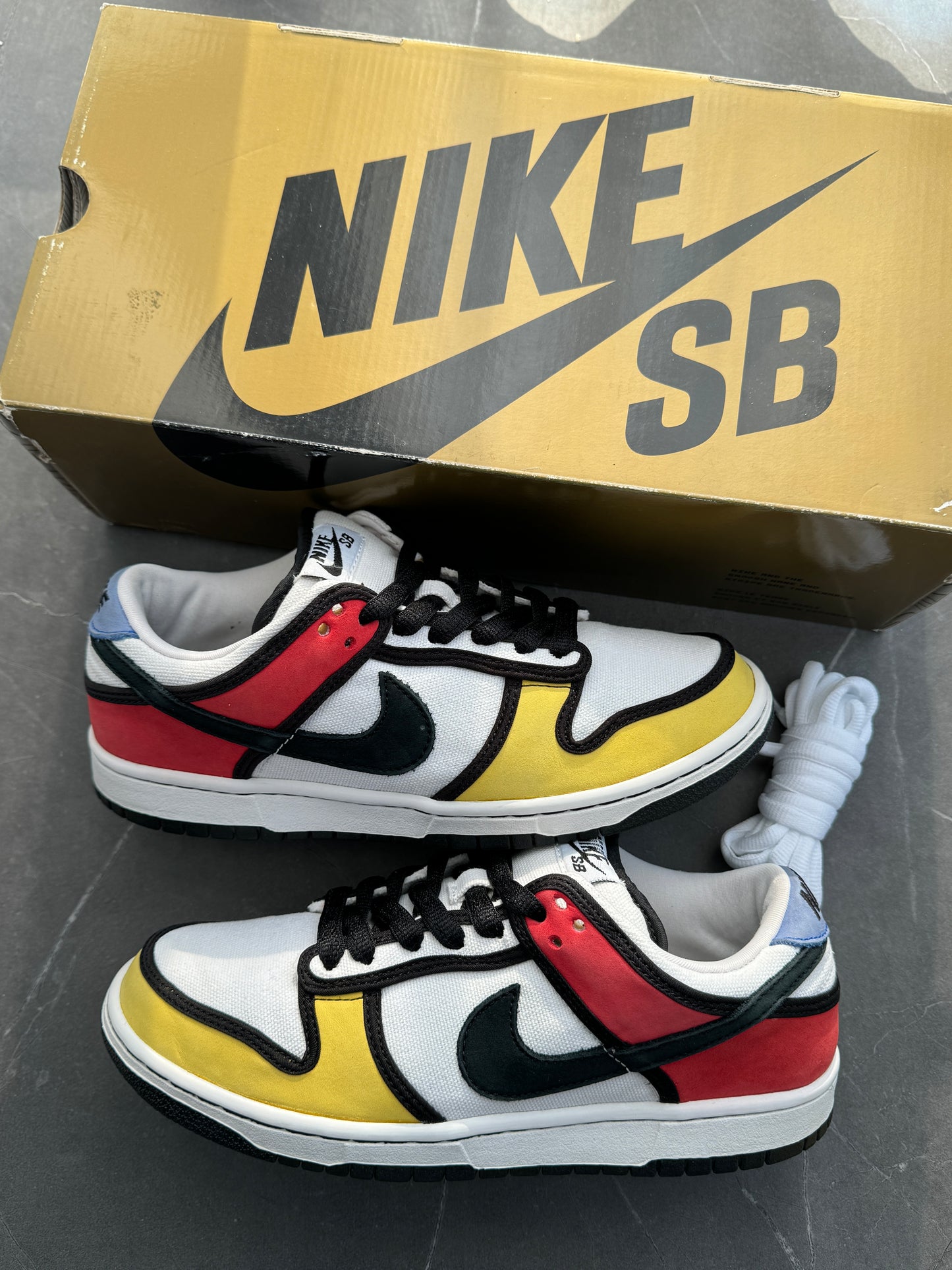 Dunk Low Pro SB Piet Mondrian 2008 US7.5