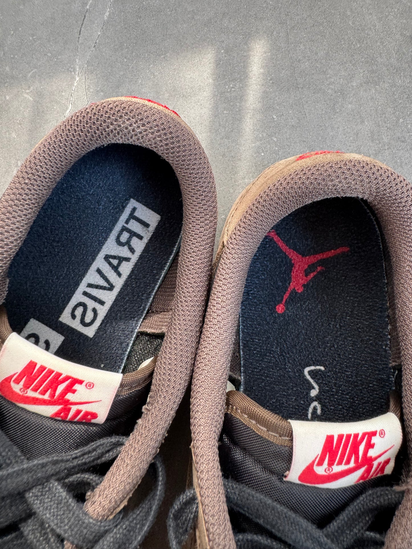 Air Jordan 1 Low Travis Scott Mocha US9.5