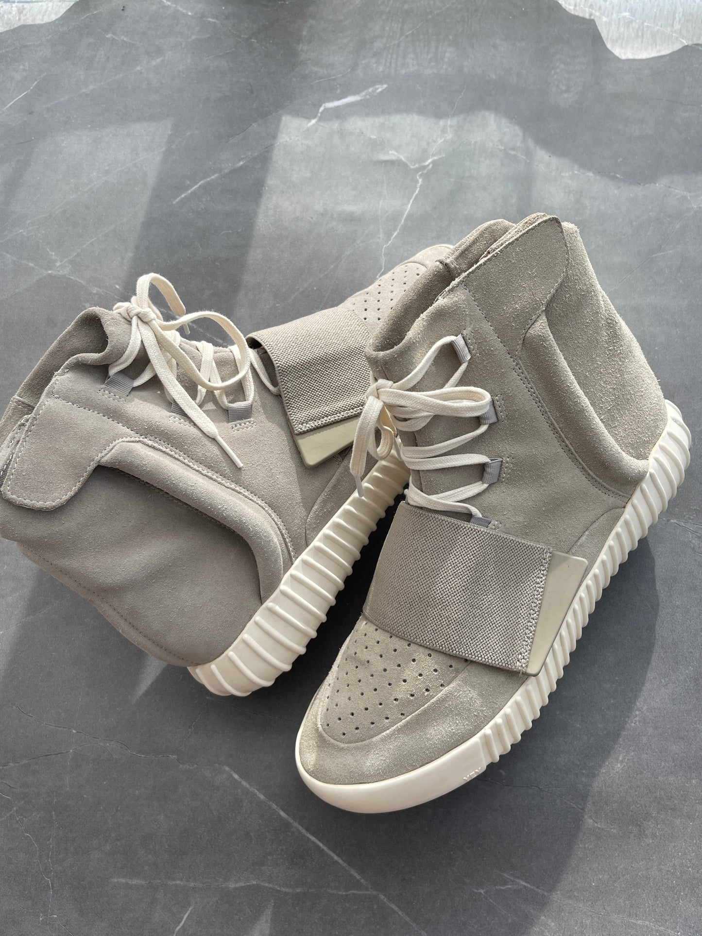 Adidas Yeezy Boost 750 OG Light Brown